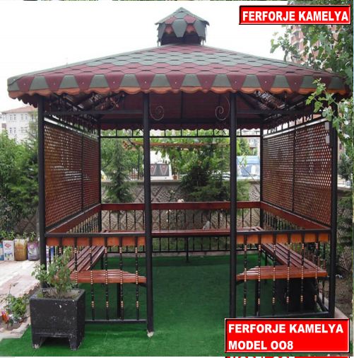 Kamelya üretimi yapmak ustalık, iyi bir hesaplama tecrübe ve estetik gerekmektedir. Ferforje çardak, pergola ve kamelya üretimlerimiz daima size özel olarak imal edilmektedir. Ferforje kamelya ve pergola uygulamaları demirin en eşsiz halini sunar.